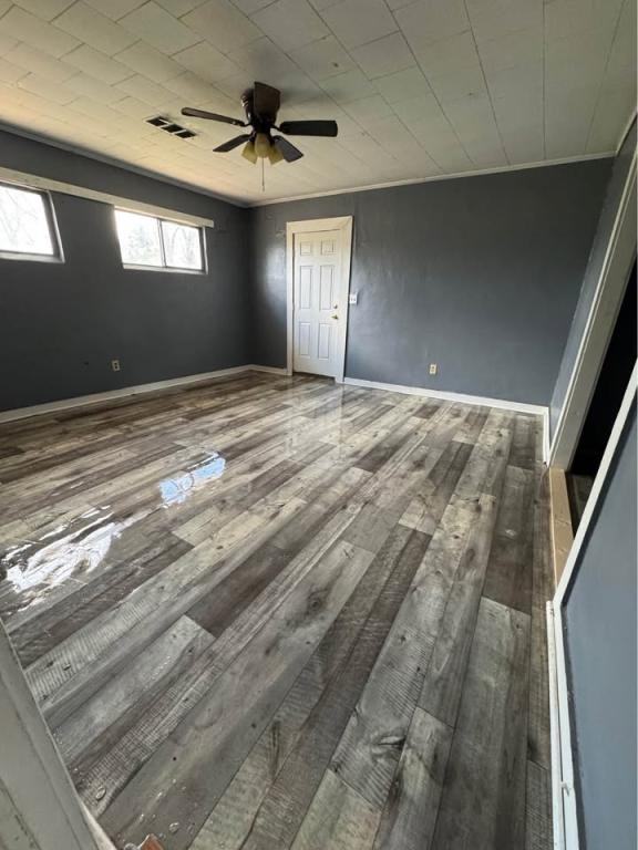 102 Pecan Ln - Photo 3 of 11