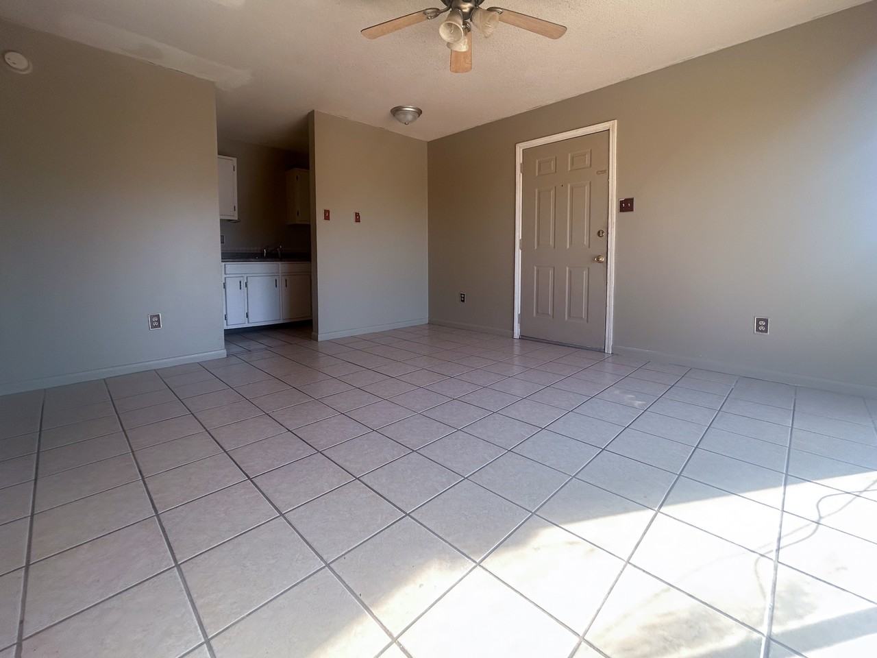 202 Rue Basin #A - Photo 4 of 6