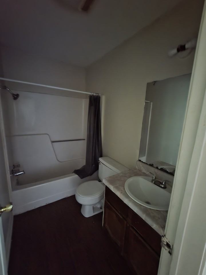 204 Rue Royale #D - Photo 5 of 5