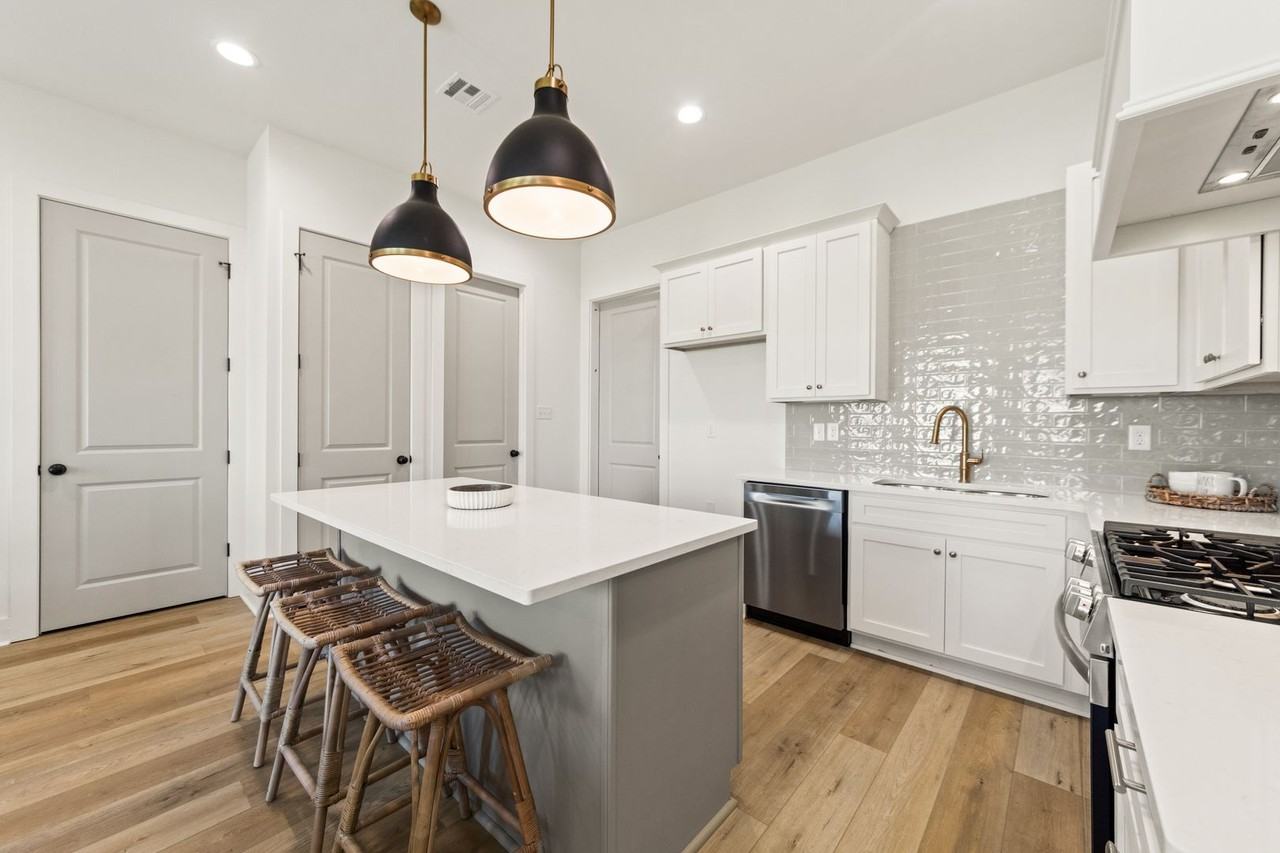 315 Sandstone Avenue #206 - Photo 3 of 15