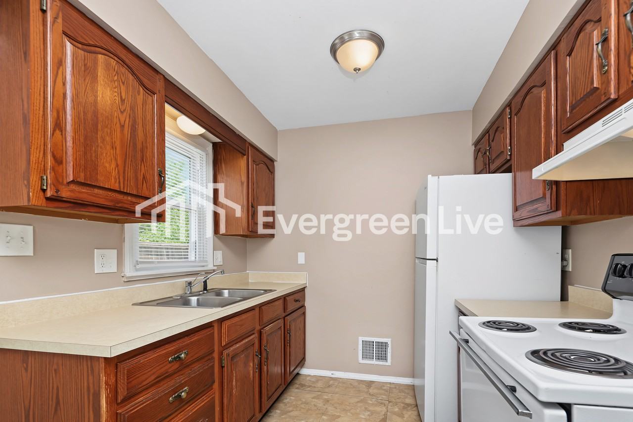 1603 Rangeley Ave - Photo 6 of 15