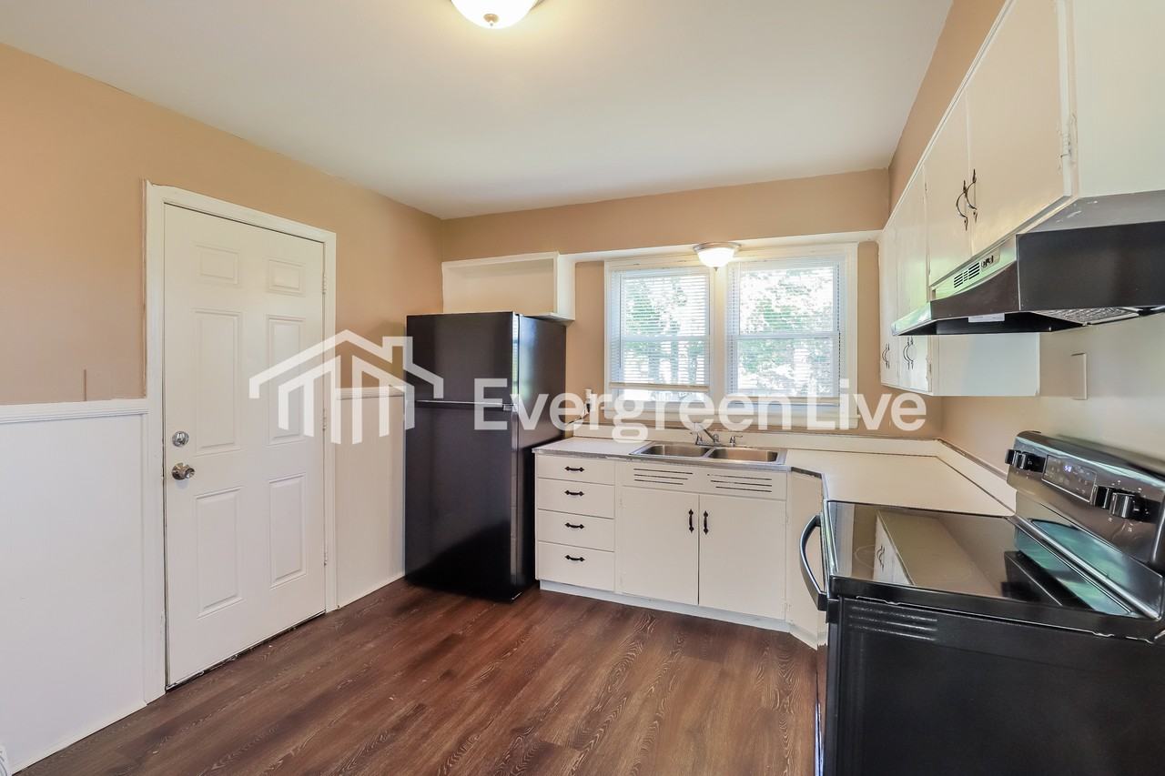 10616 E 14th St S - Photo 6 of 15