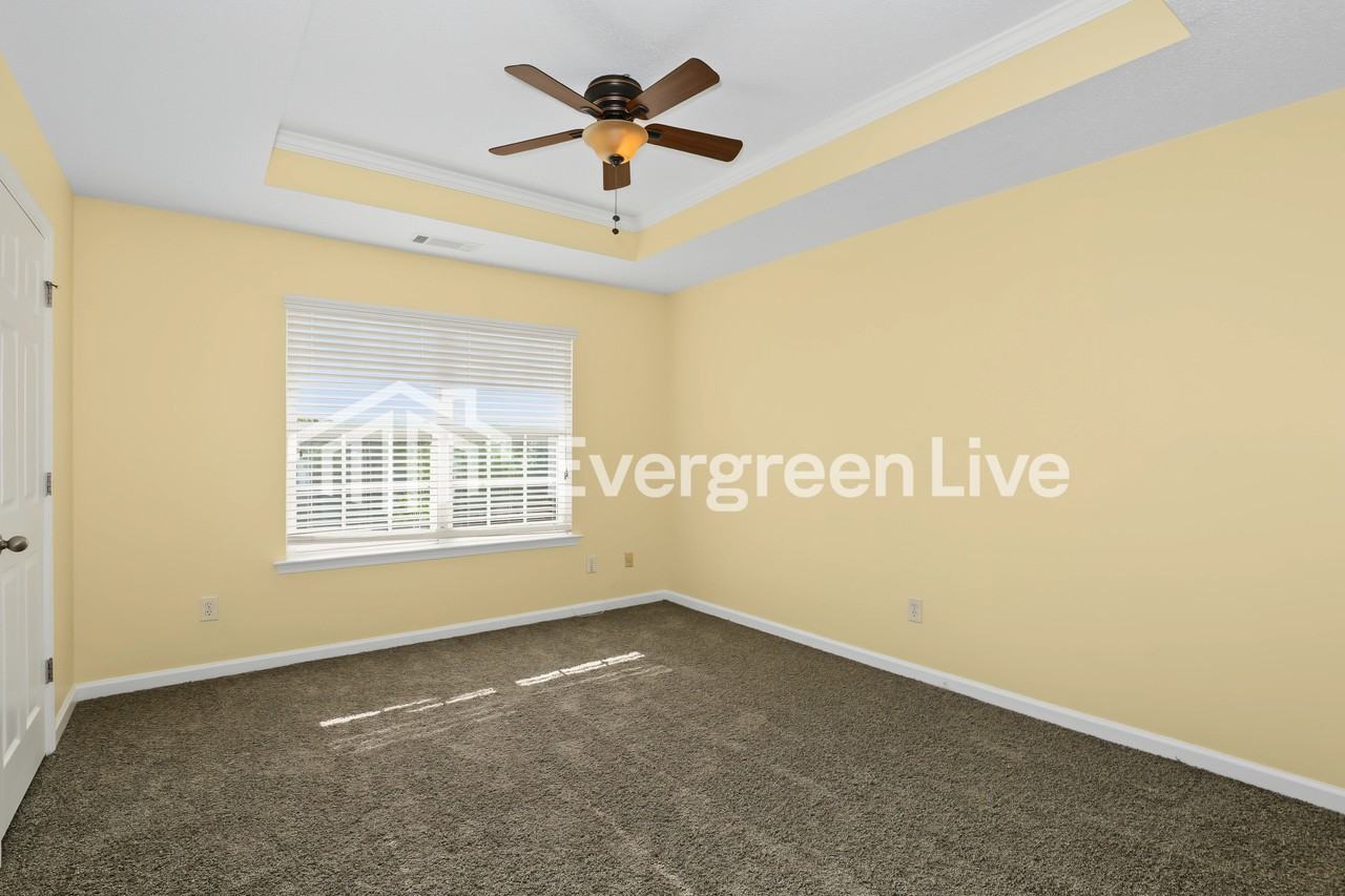 240 Shenandoah Dr - Photo 6 of 12