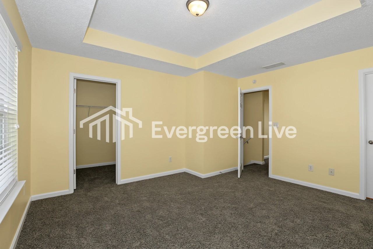 240 Shenandoah Dr - Photo 7 of 12