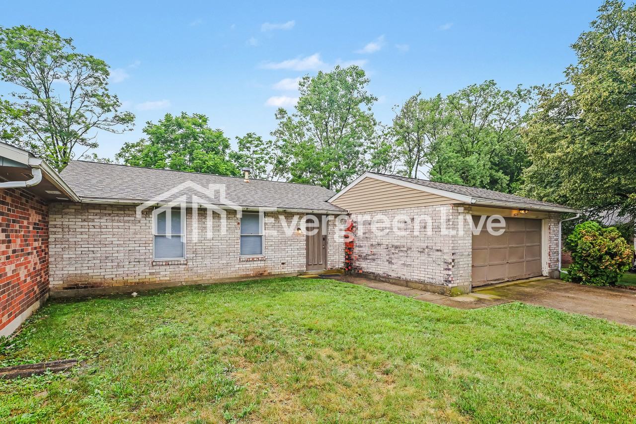 8639 Baton Rouge Dr - Photo 2 of 15