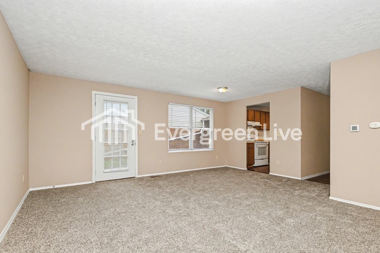 8639 Baton Rouge Dr - Photo 3 of 15
