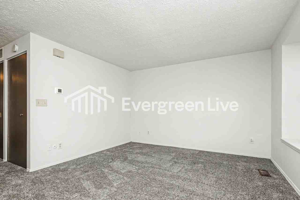 7751 Mount Hood - Photo 3 of 15
