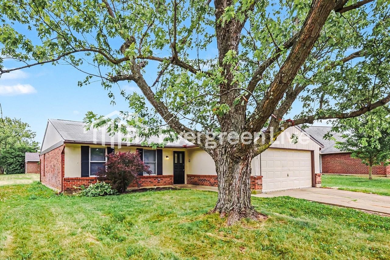 8298 Sunnyvale Cir - Photo 2 of 15