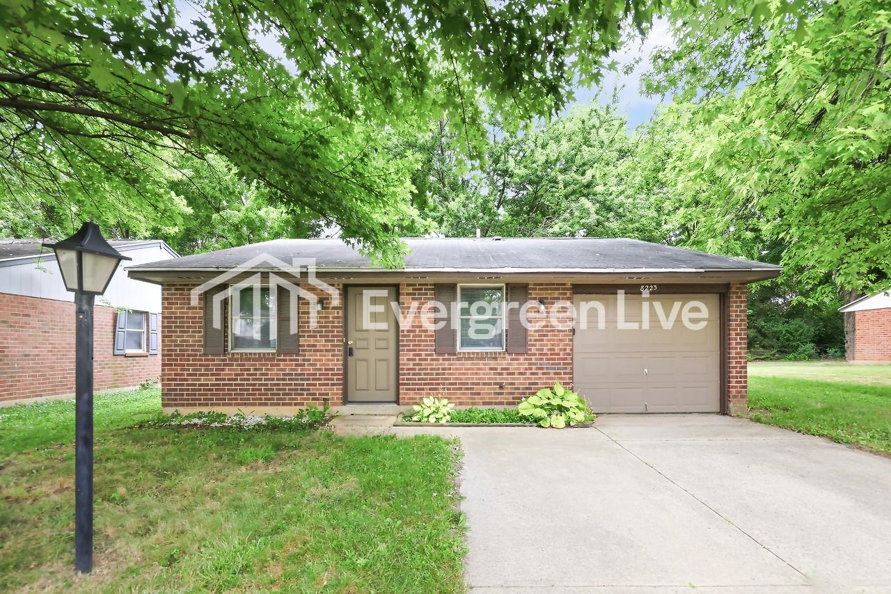 8223 Mount Charles Dr
