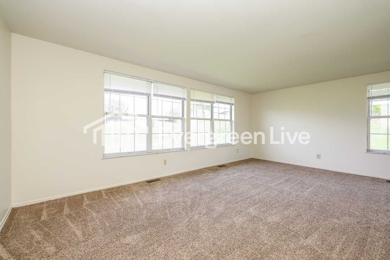 5917 Troy Villa Blvd - Photo 3 of 15
