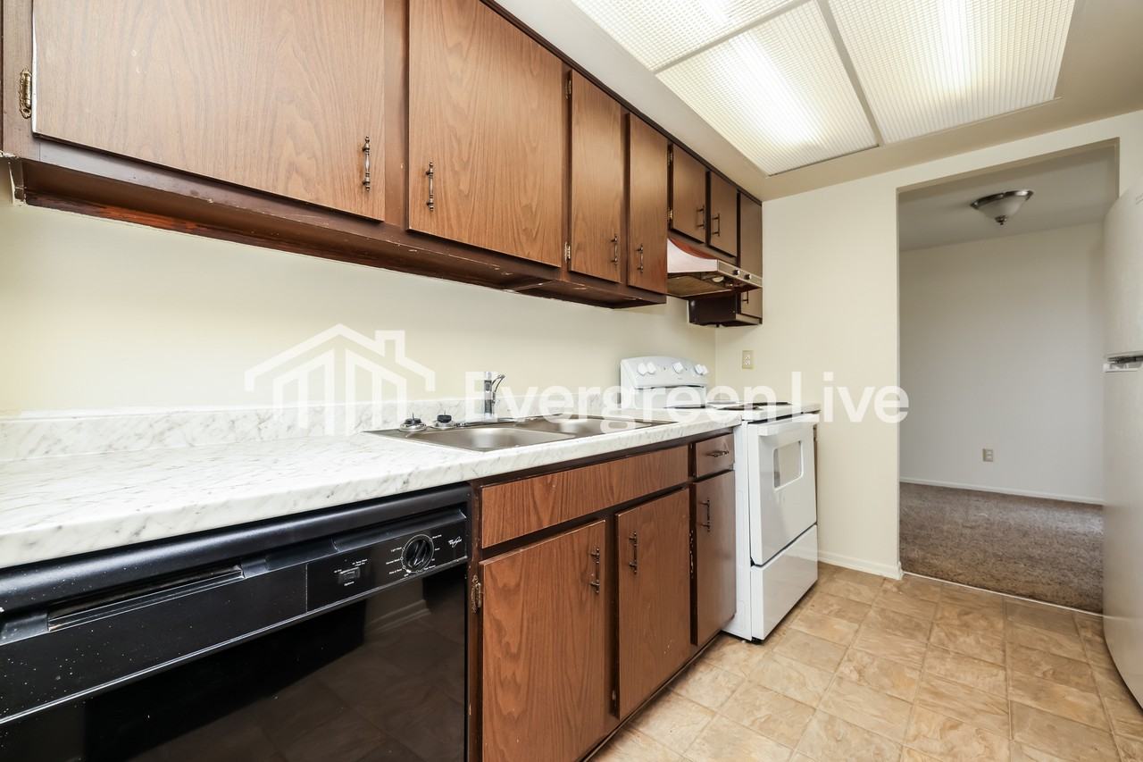 5917 Troy Villa Blvd - Photo 6 of 15