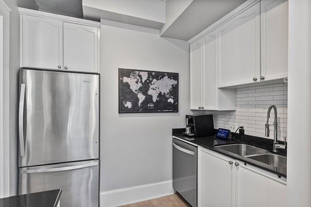 690 Piedmont Ave Ne #9 - Photo 5 of 23