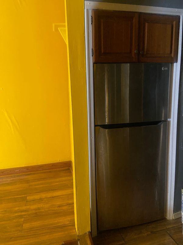 2915 N Stillman St - Photo 2 of 12