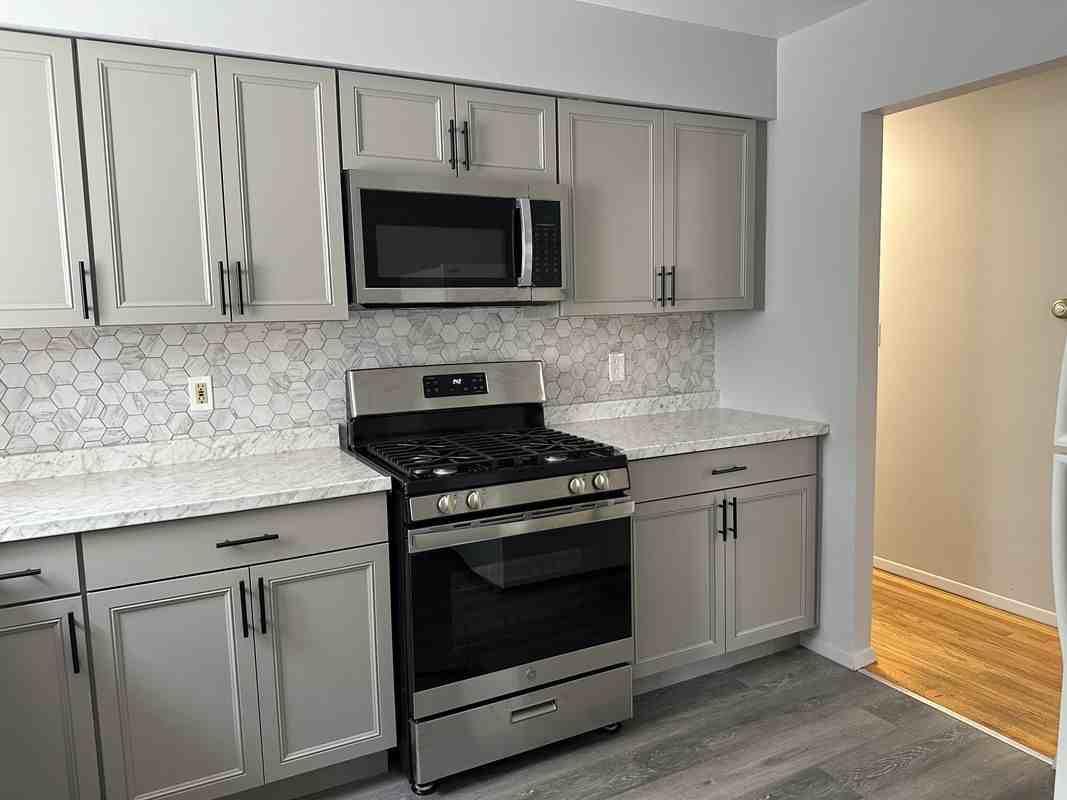 234 Crombie St - Photo 3 of 3