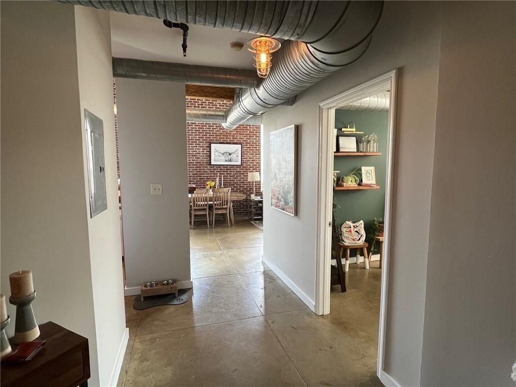 445 N Sessions St Nw - Photo 4 of 19