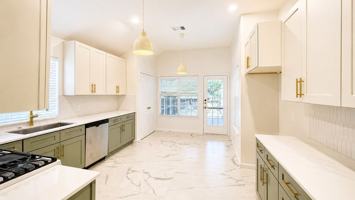 featured image of 306 N Mount Rushmore Dr