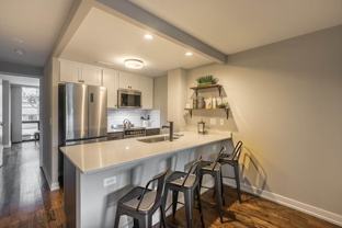 5910 N Sheridan Rd ##706 - Photo 1 of 1