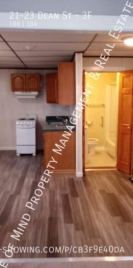 21 Dean St #3F - Photo 2 of 7