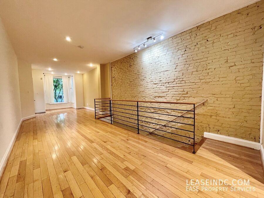68 V St Nw #1 - Photo 4 of 33