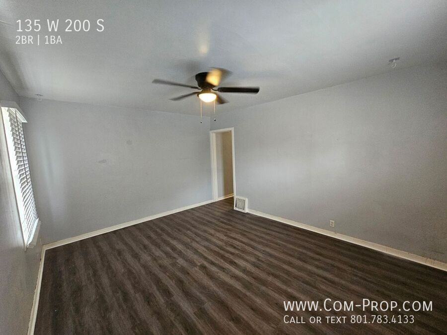 135 W 200 S - Photo 6 of 8