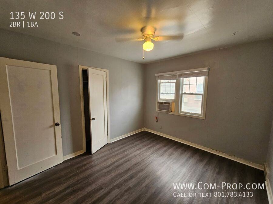 135 W 200 S - Photo 7 of 8