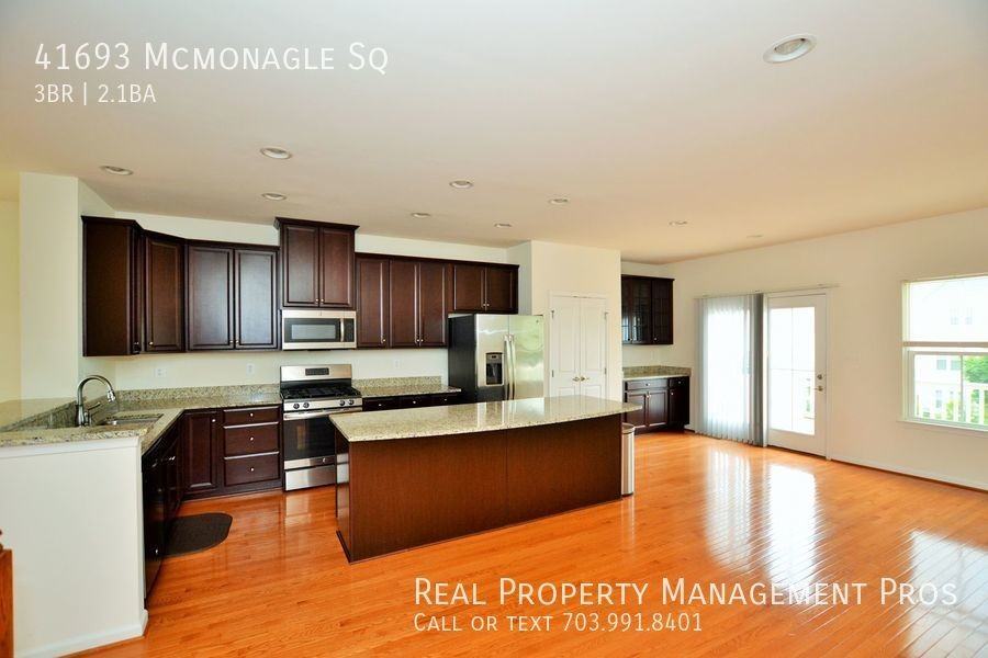41693 Mcmonagle Sq - Photo 4 of 31
