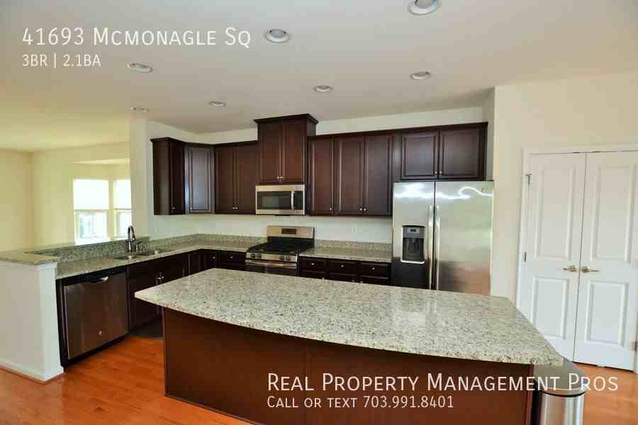 41693 Mcmonagle Sq - Photo 5 of 31