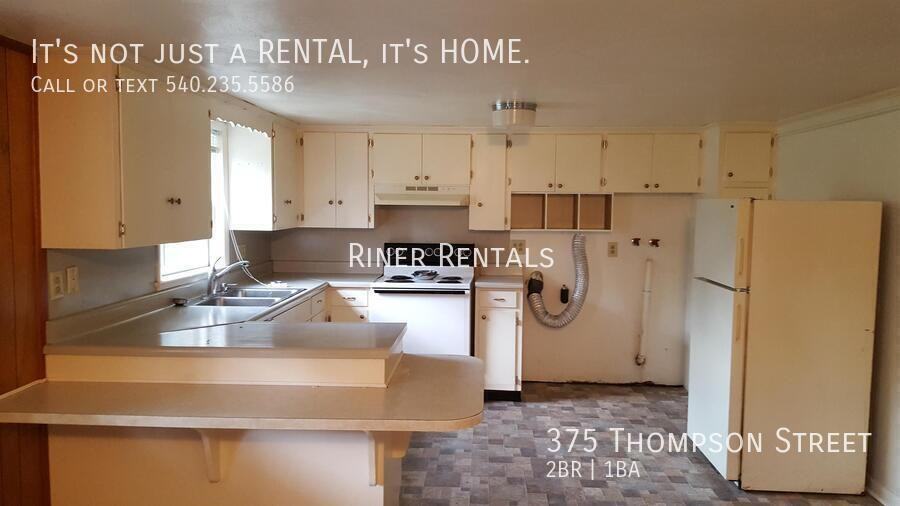 375 Thompson St - Photo 6 of 15