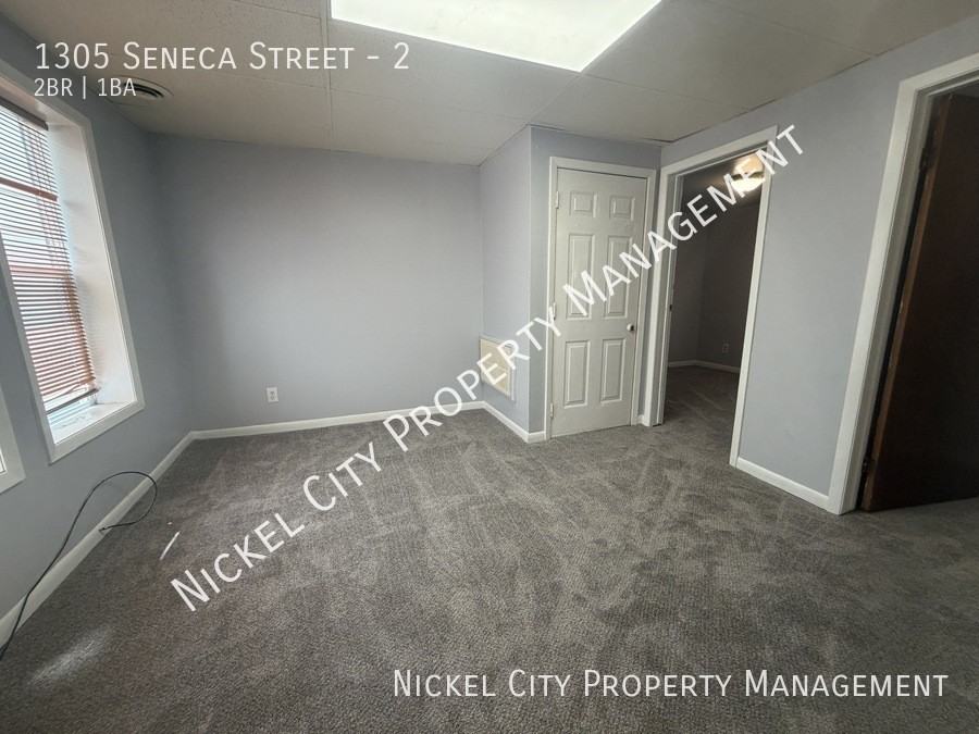 1305 Seneca St #2 - Photo 3 of 7