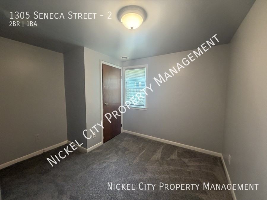 1305 Seneca St #2 - Photo 4 of 7