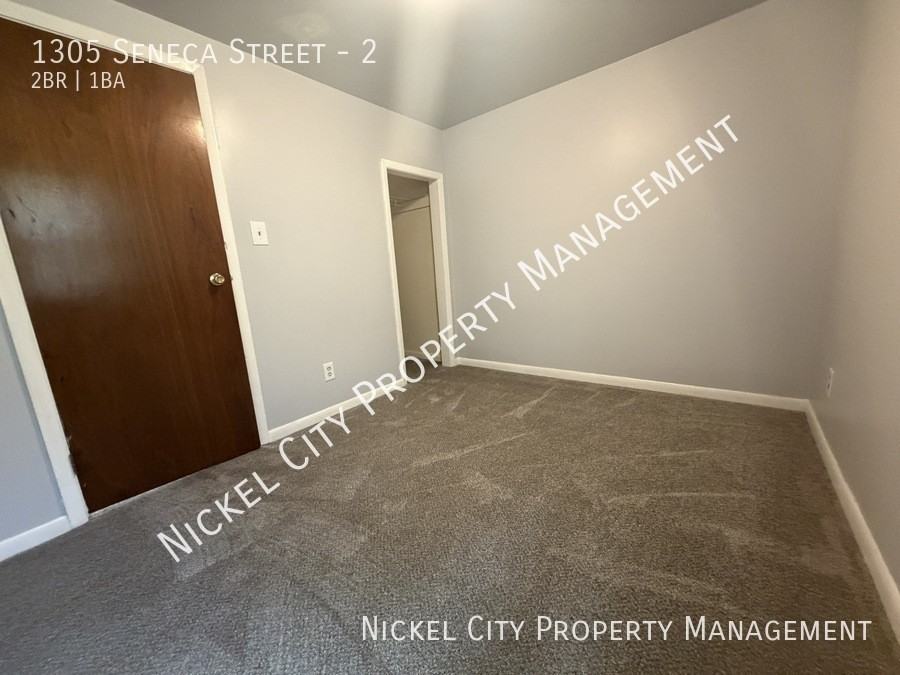 1305 Seneca St #2 - Photo 5 of 7
