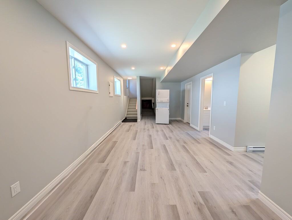 137 St George St - Photo 4 of 16