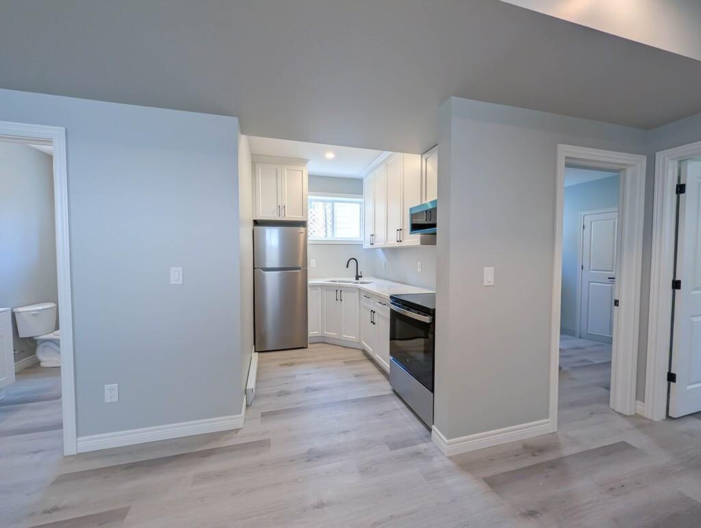 137 St George St - Photo 7 of 16
