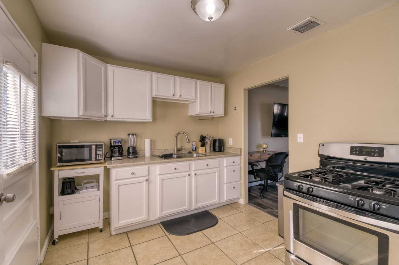 1418 Ironton St - Photo 5 of 14