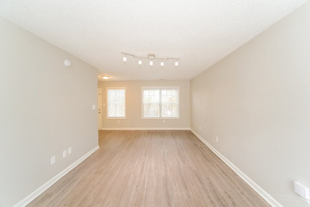 2150 Ivy Ln - Photo 4 of 17