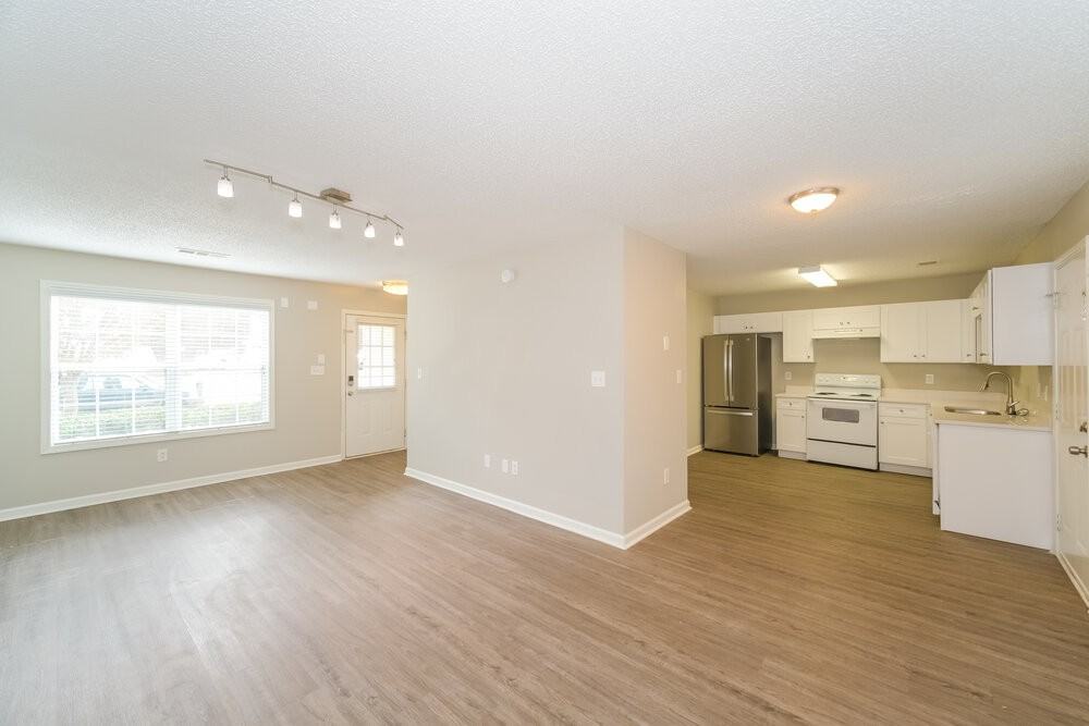 2150 Ivy Ln - Photo 5 of 17