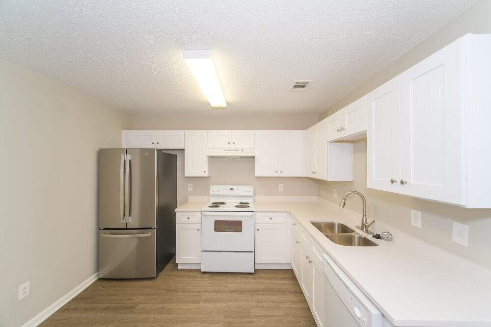 2150 Ivy Ln - Photo 7 of 17