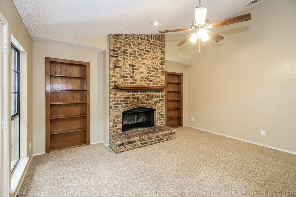 1037 Eagle Ct - Photo 3 of 16