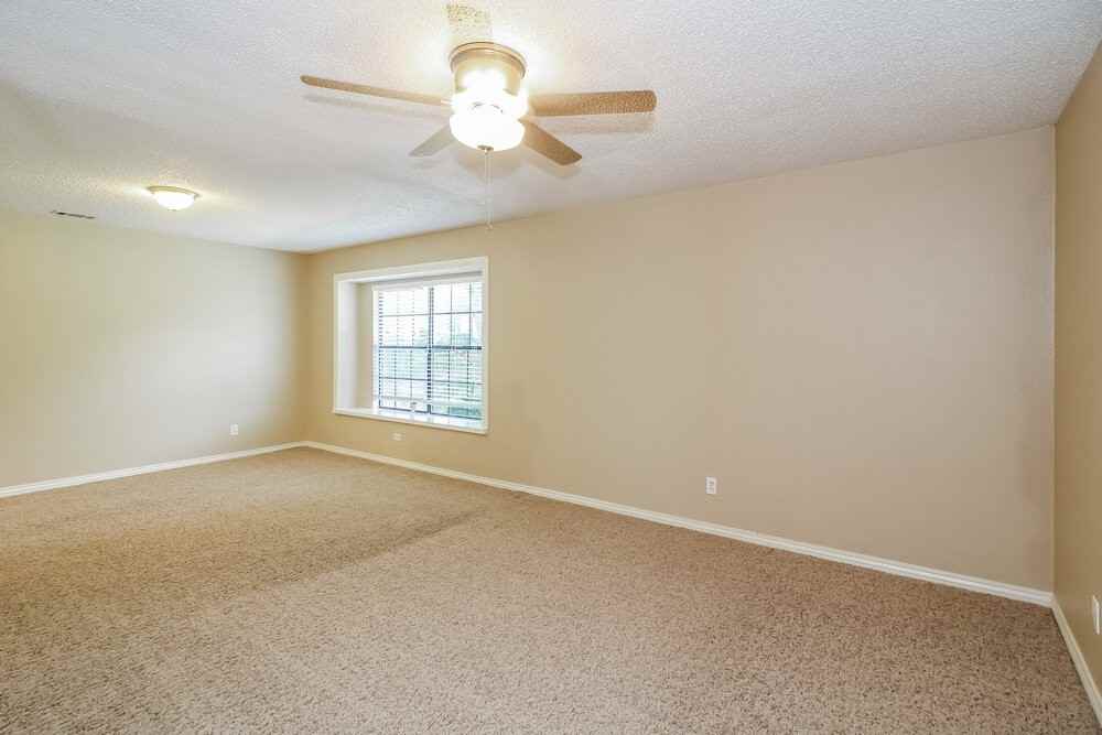 1037 Eagle Ct - Photo 7 of 16