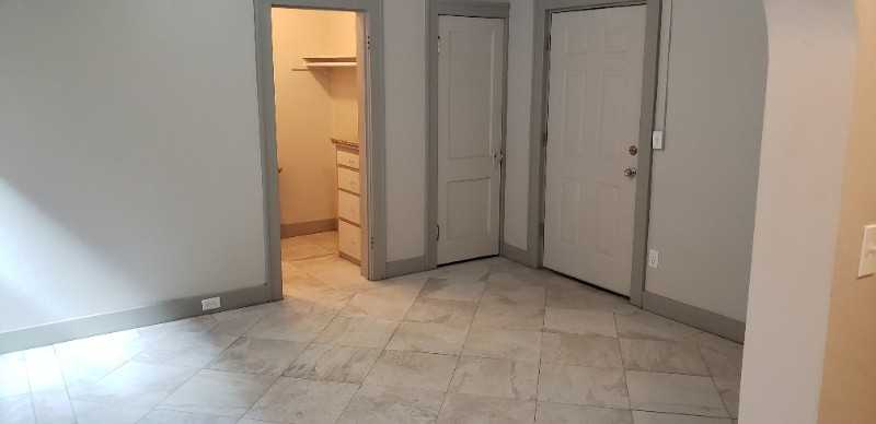 631 N Topeka St - Photo 2 of 4
