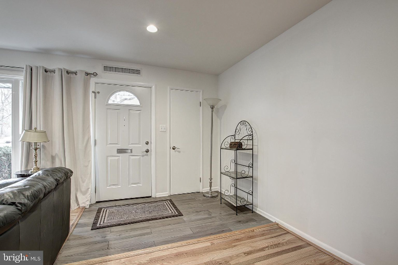 4700 Parkman Ct - Photo 3 of 26