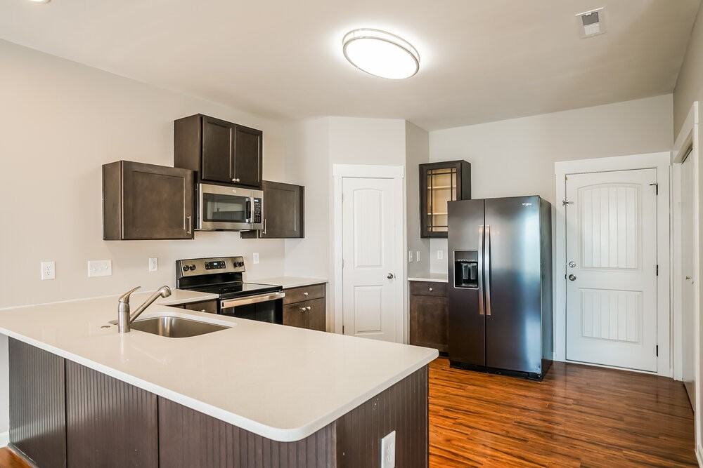 936 Sandyhill Rd - Photo 7 of 17