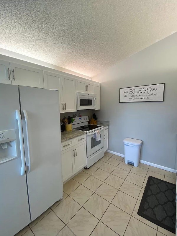 160 Stillwater Cir - Photo 7 of 19