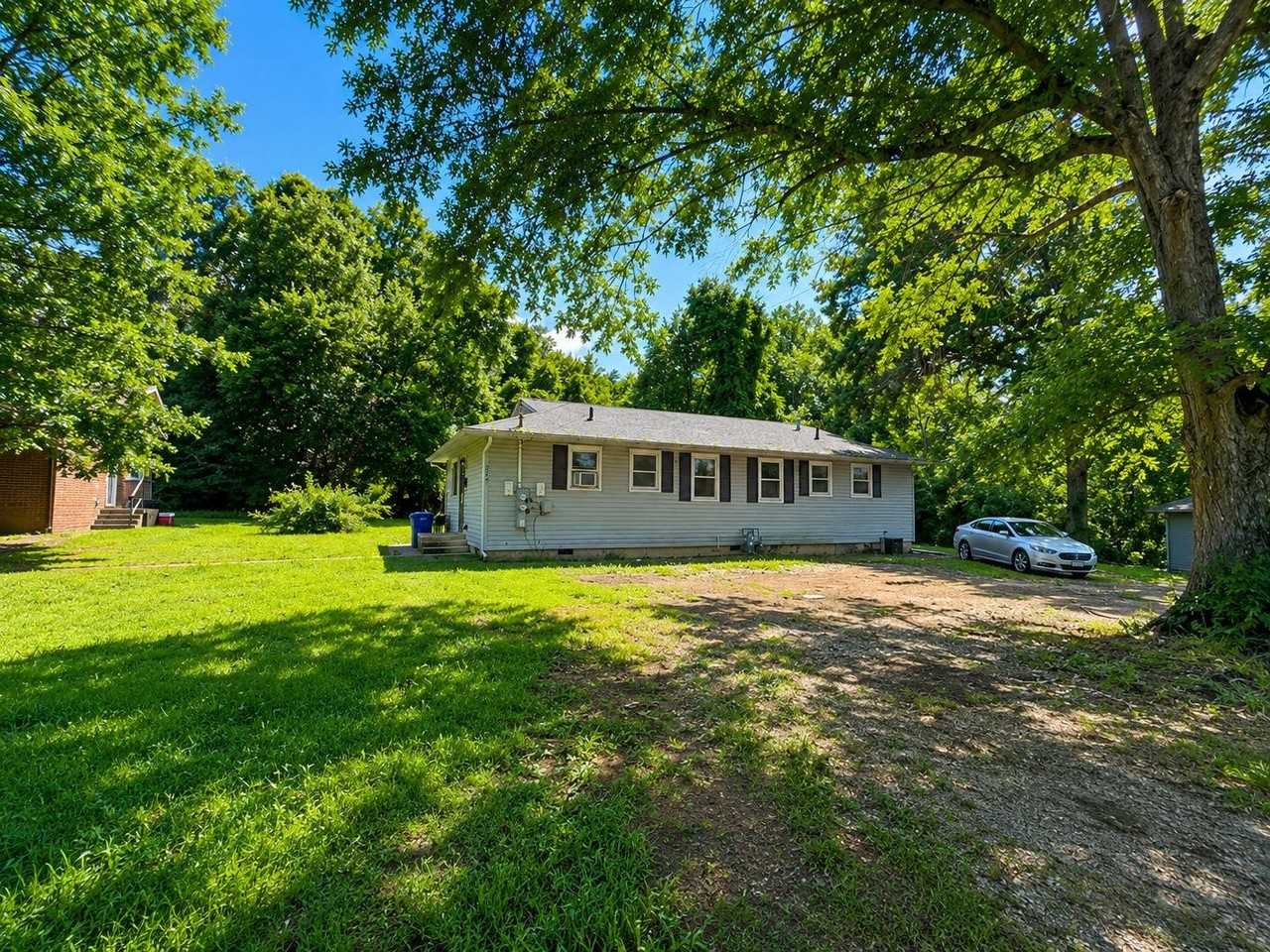 222 Fisk Ave - Photo 2 of 8