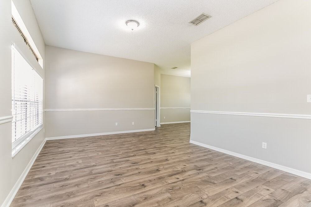 8728 Grandee Dr - Photo 2 of 15