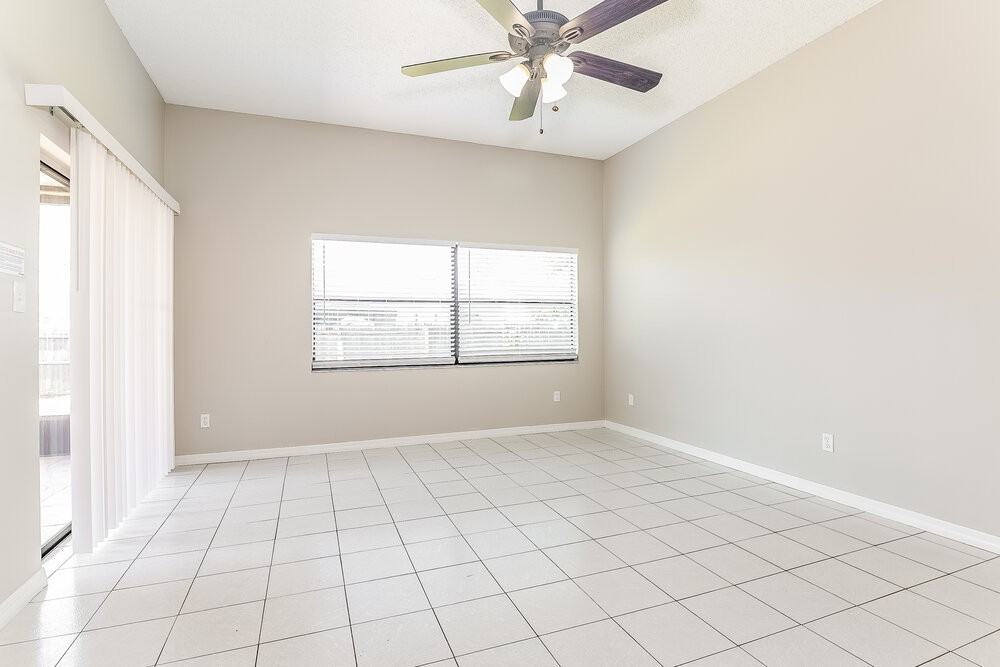 8728 Grandee Dr - Photo 7 of 15