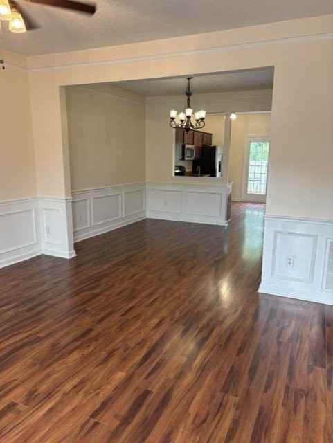 2023 Creekside Ct - Photo 2 of 12