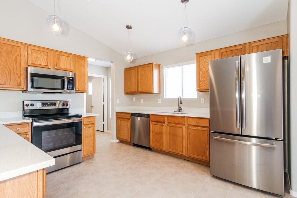 13710 N 124th Ln - Photo 6 of 16