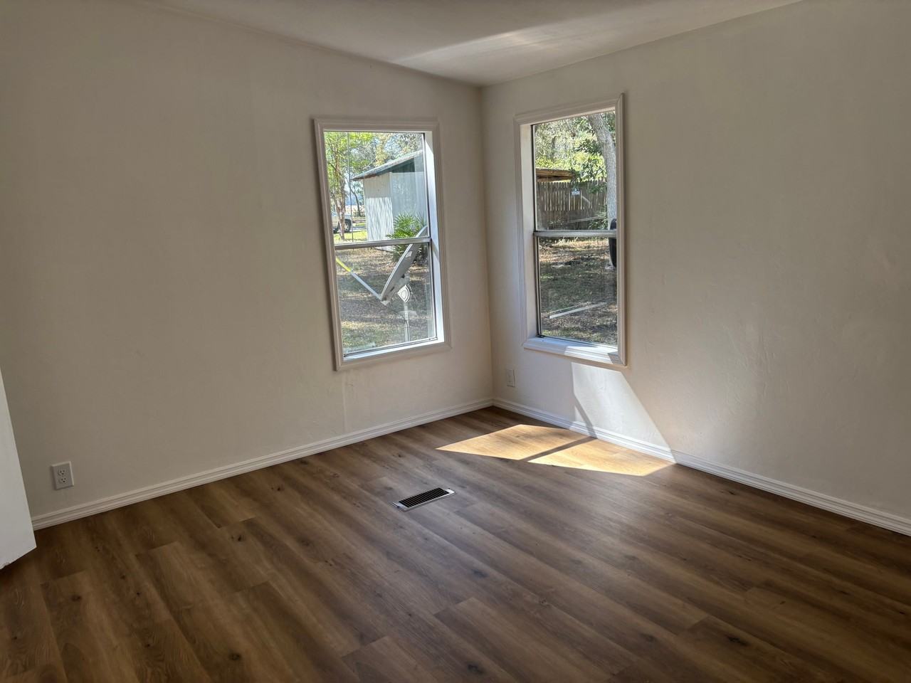 56 Ne 441st Ave - Photo 5 of 8