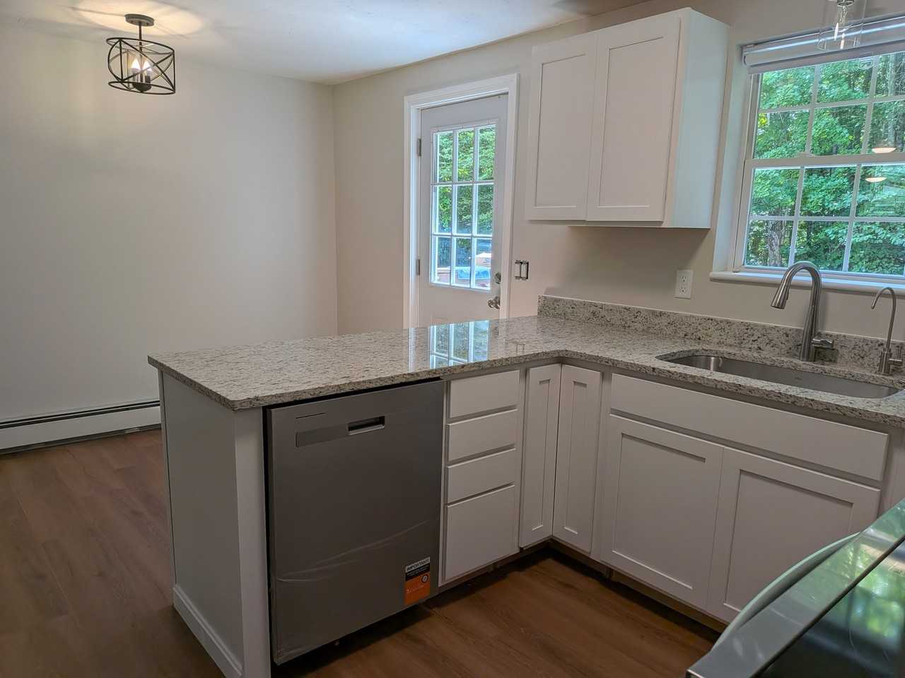 637 River Rd #B - Photo 2 of 20
